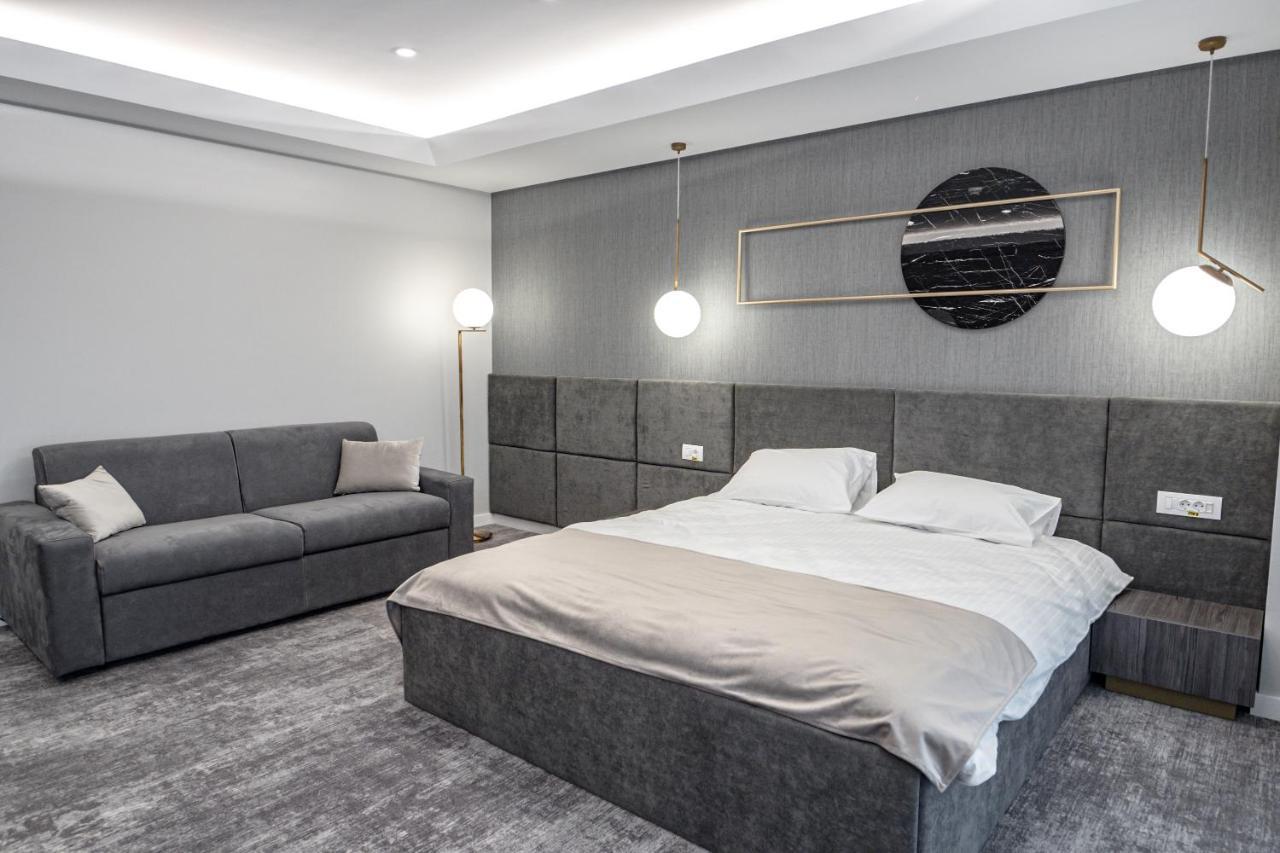 Caprice Complex Hotel Bacău Eksteriør billede
